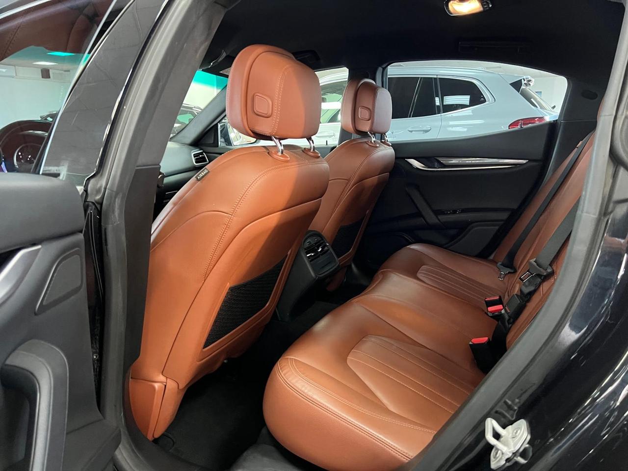 Maserati Ghibli 3.0 V6 250cv auto