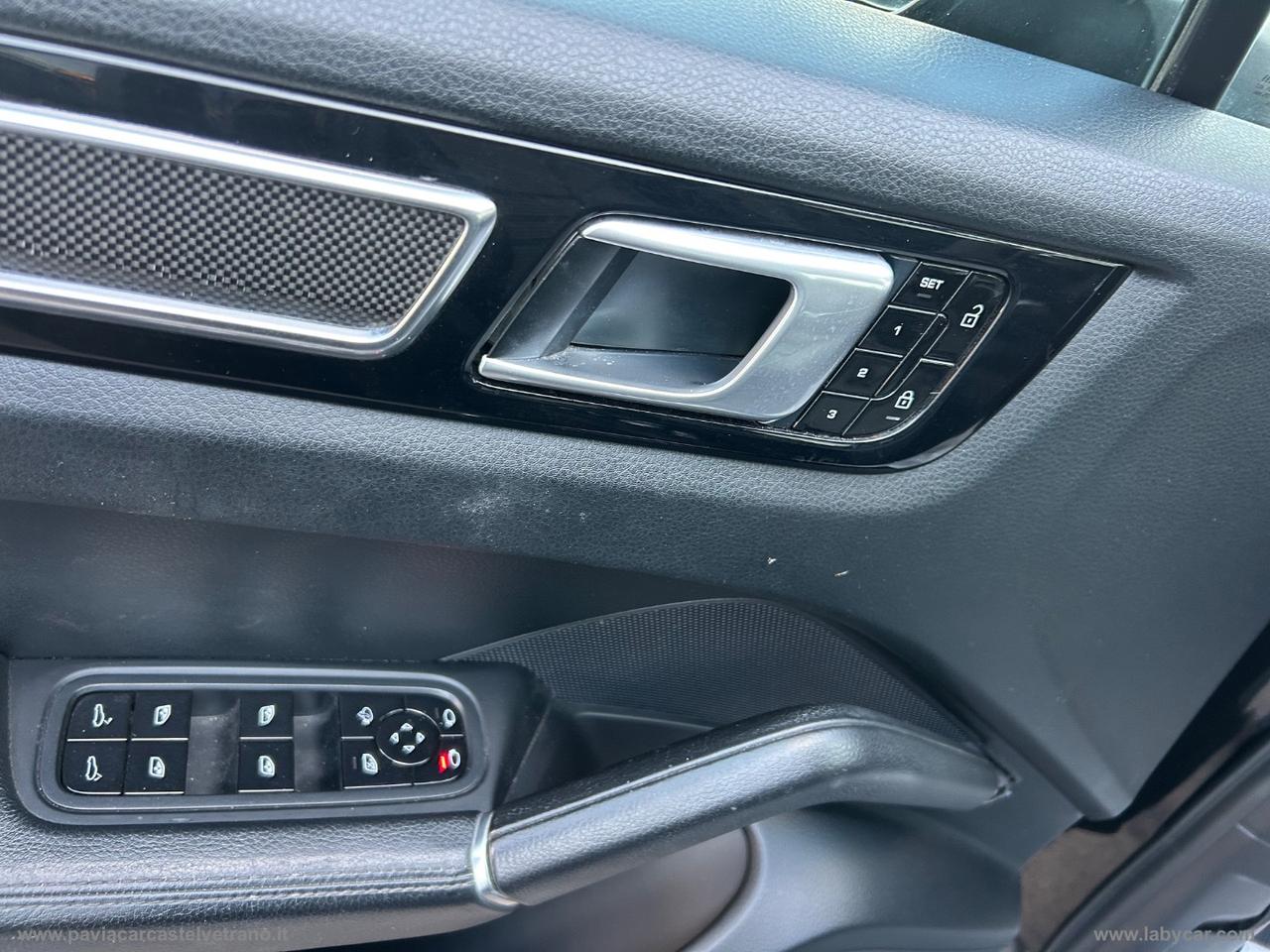 PORSCHE Cayenne 3.0 V6