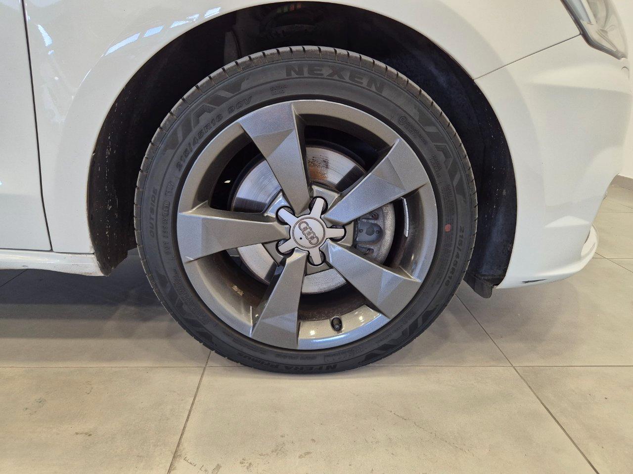 Audi A1 Sportback 1.6 tdi Sport - NEOPATENTATI - UNIPROPRIETARIO