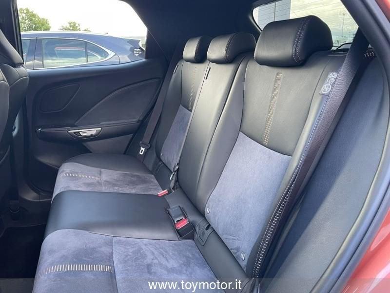 Lexus LBX Hybrid Cool