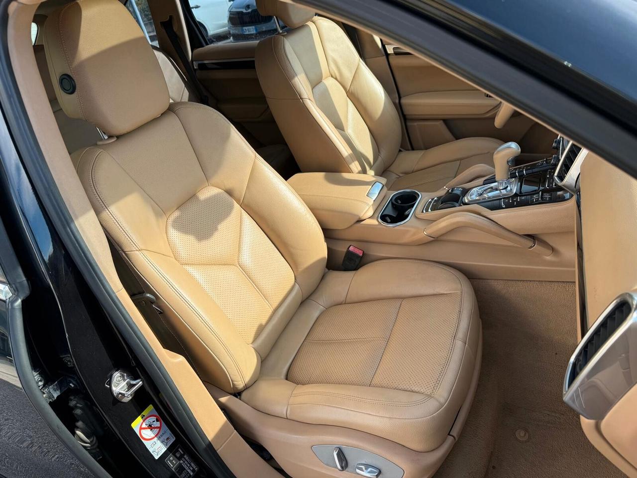 Porsche Cayenne 3.0 D ESCLUSIVA FULL AFFARE