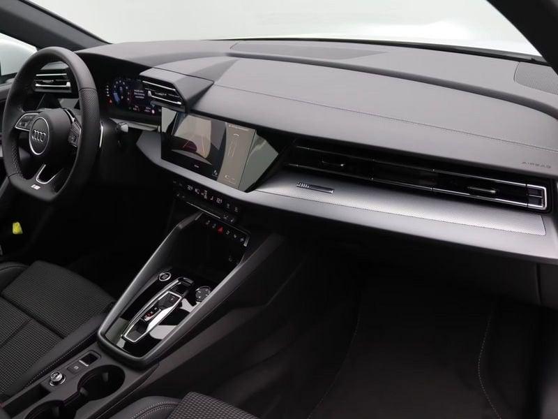 Audi A3 A3 SPB 30 TFSI S tronic S line edition Black Pack 18" Camera