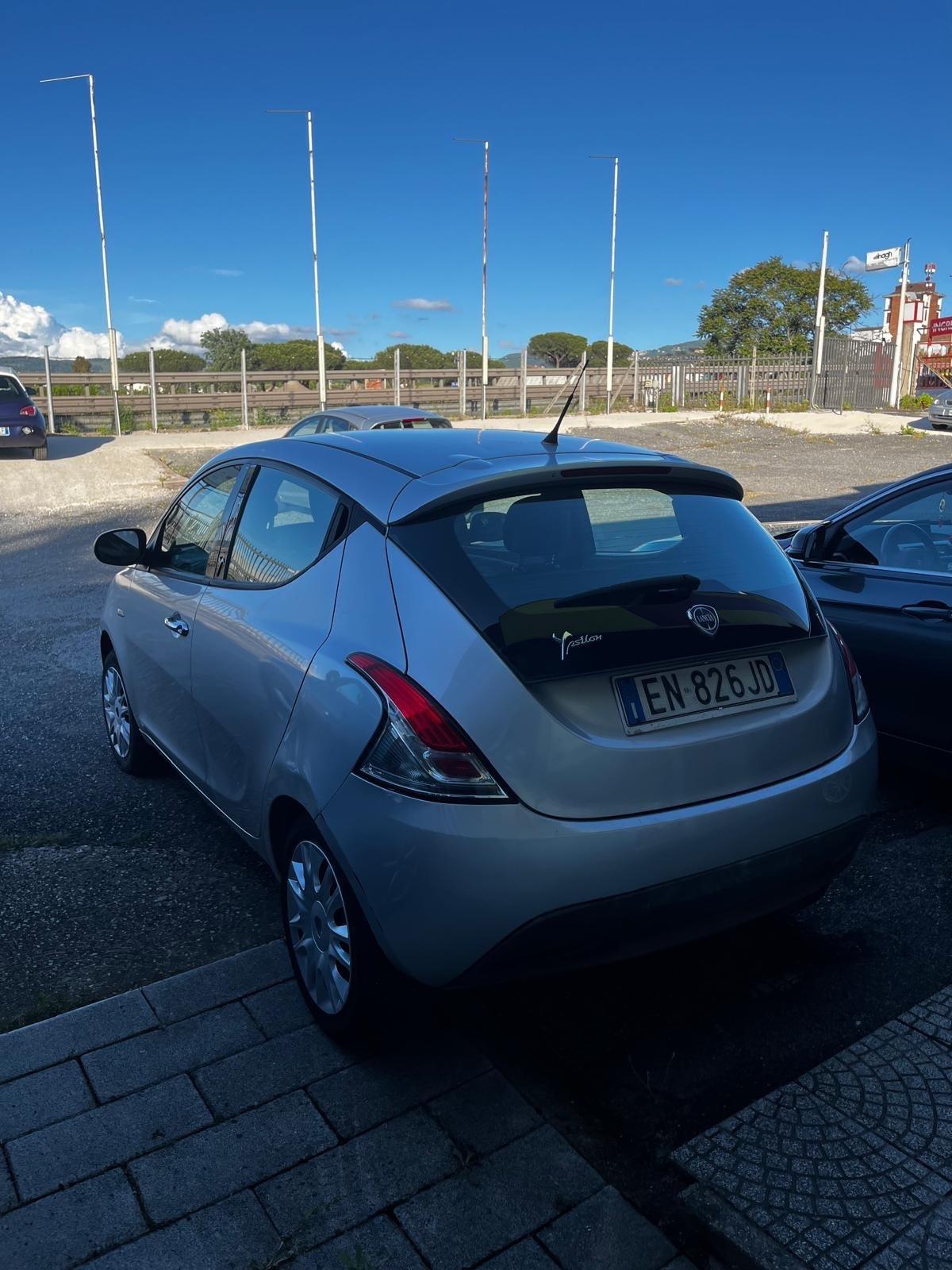 Lancia Ypsilon 1.3 MJT 16V 95 CV 5 porte S&S Gold