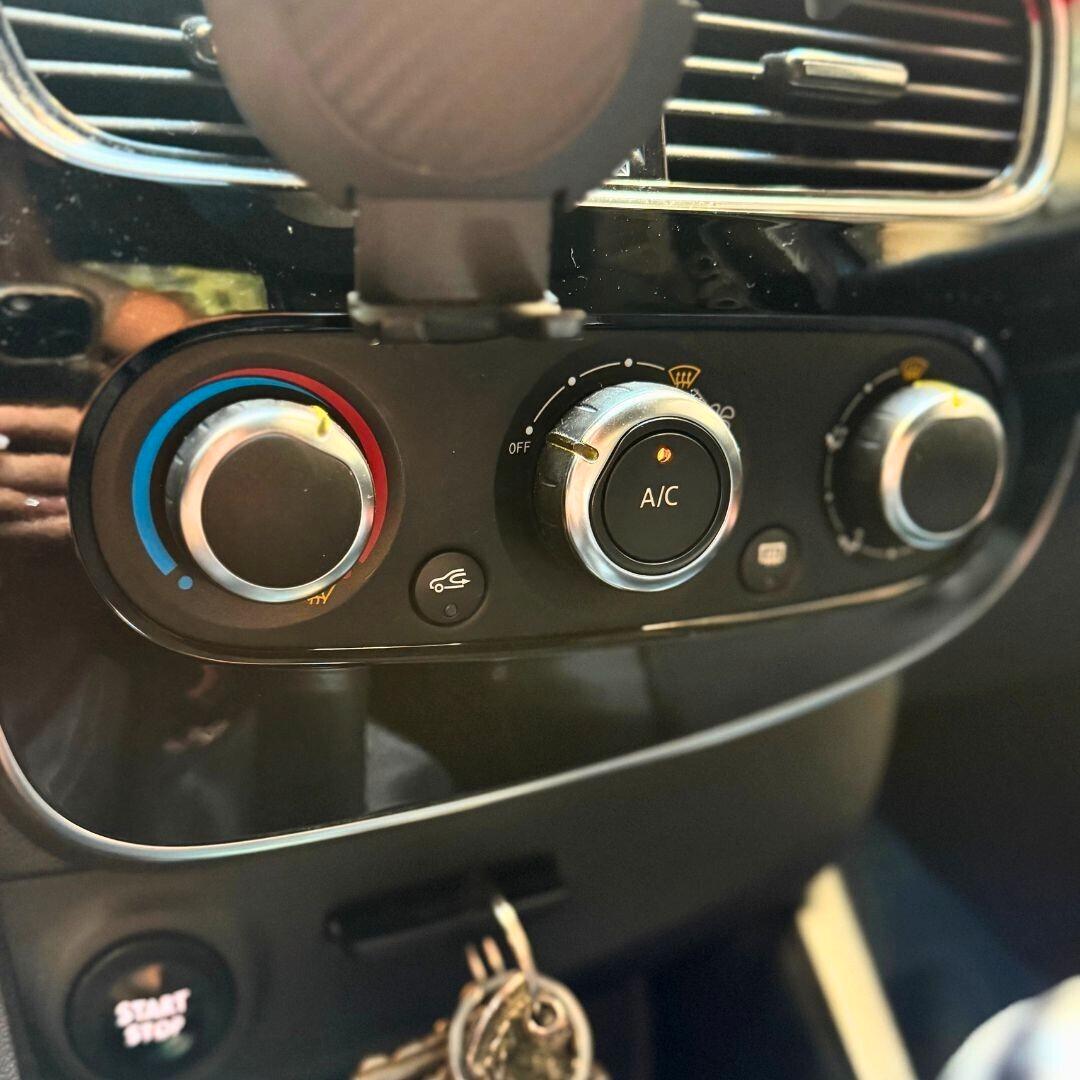 Renault Clio 2017 **NEOPATENTATI**