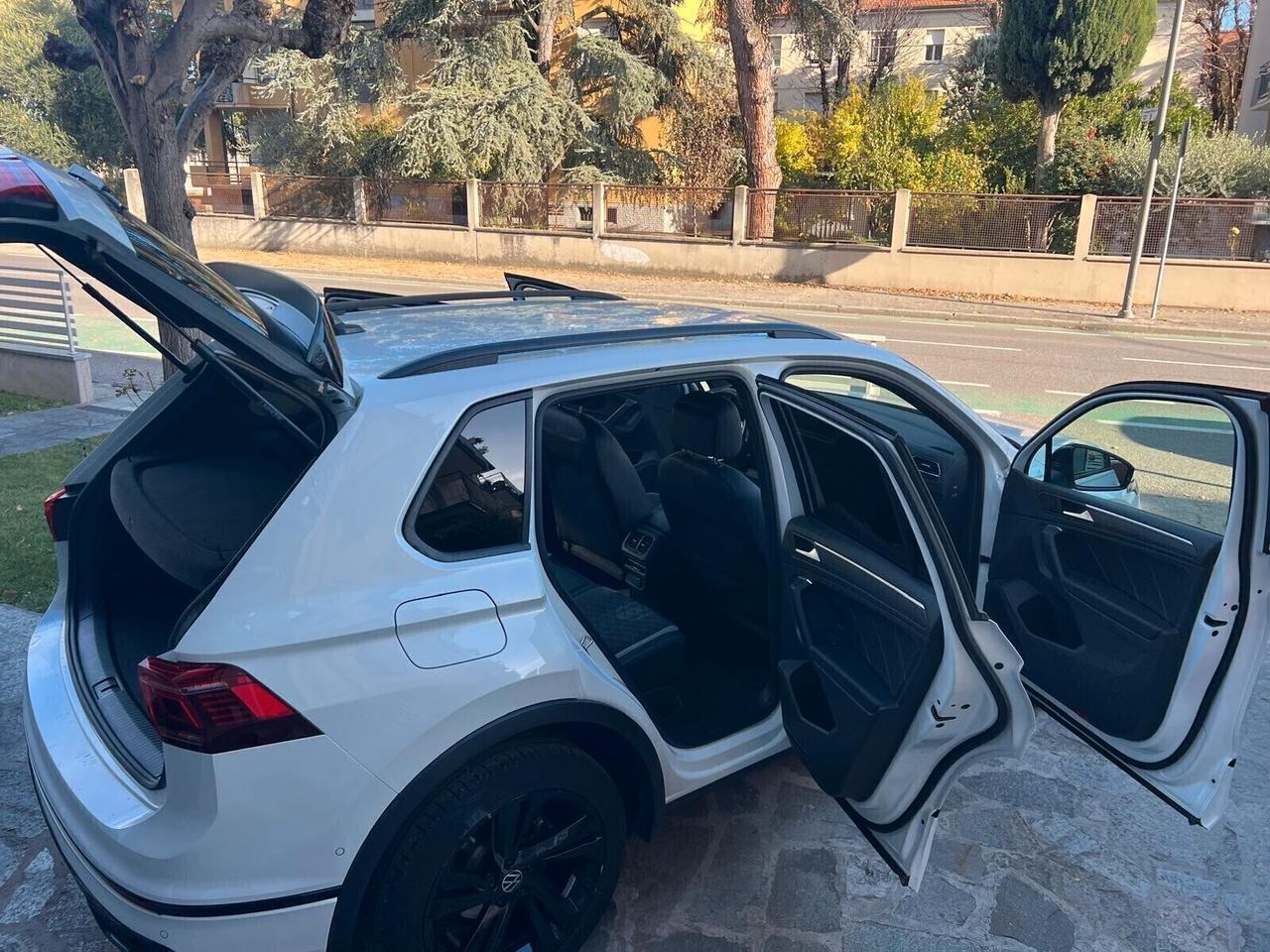 VW TIGUAN 2.0 TDI 200cv SCR DSG 4MOTION R-LINE