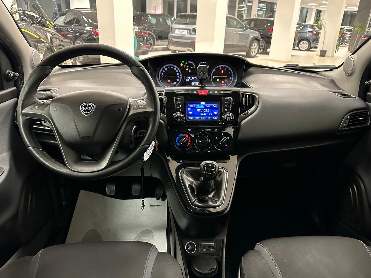 Lancia Ypsilon 1.3 MJT 16V 95 CV 5 porte S&S Gold - 2016