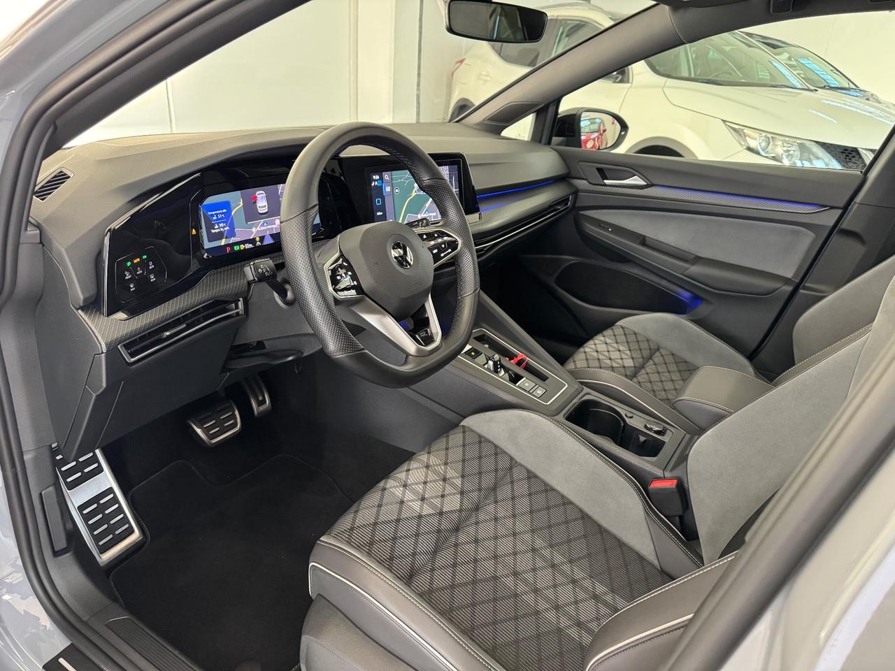 Volkswagen Golf 1.5 eTSI 150 CV DSG R-Line TETTO