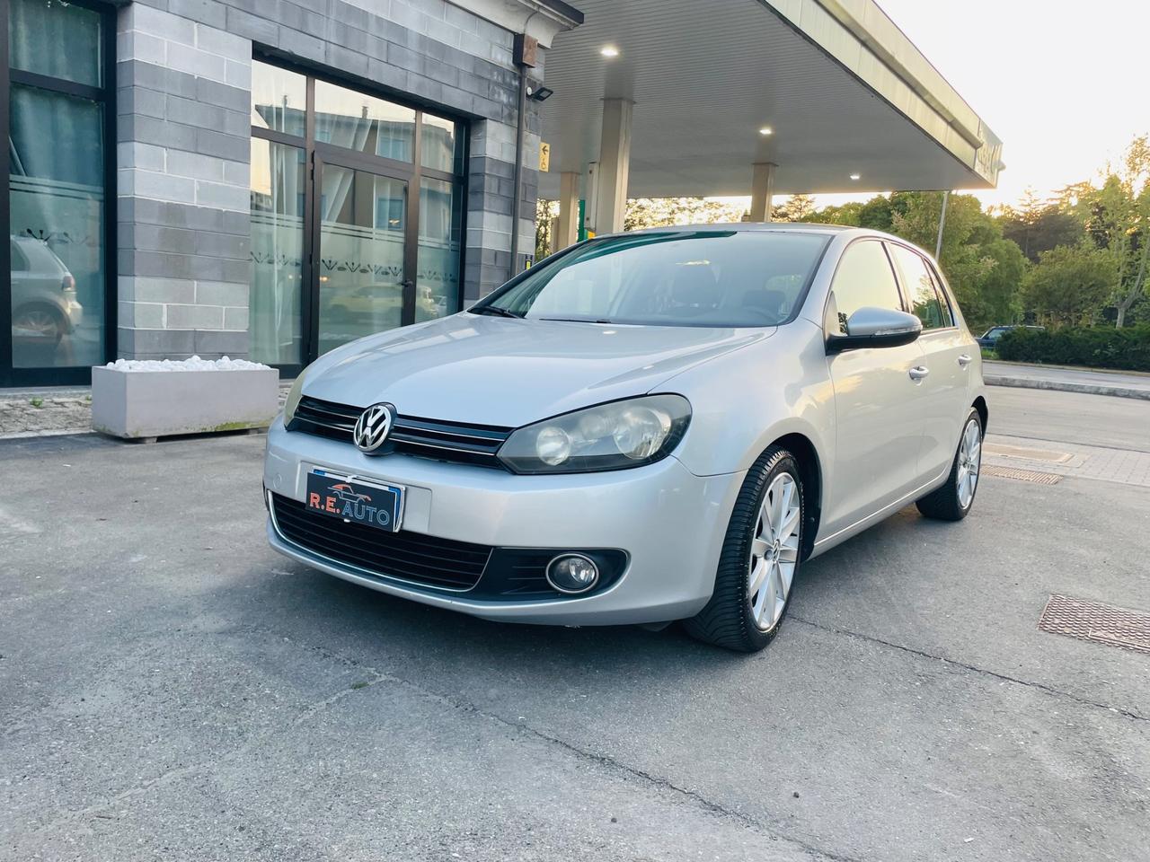 Volkswagen Golf 1.6 TDI DPF DSG 5p. Highline