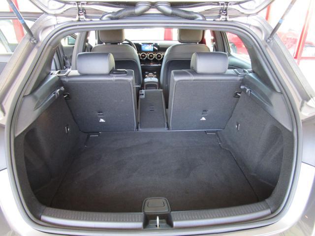 MERCEDES-BENZ A 180 Automatic Premium