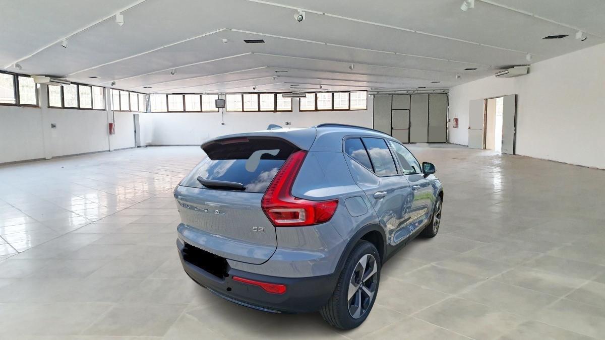 VOLVO Xc40 B3 Mild Hybrid Automatico Ultra Dark