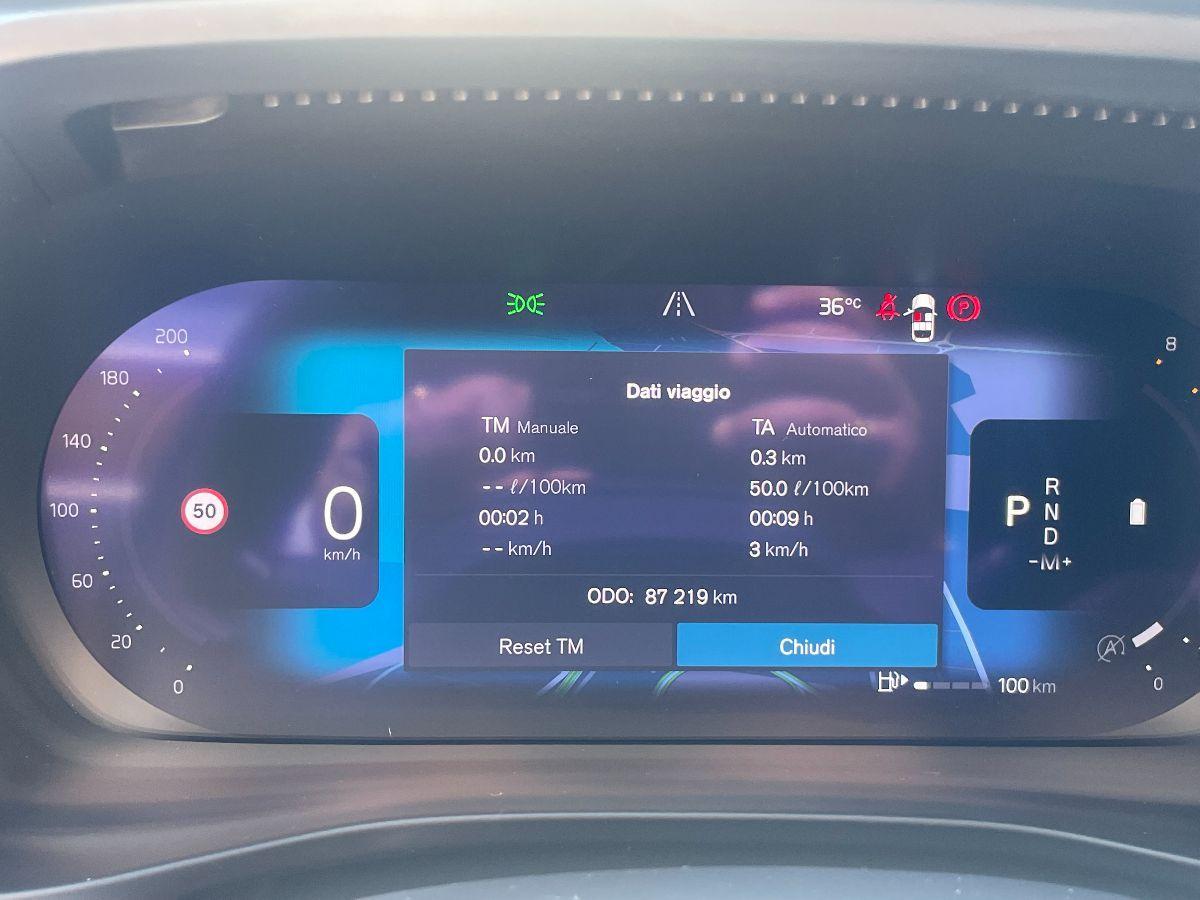 VOLVO - XC40 - B4 AWD Geartronic Ultimate Bright