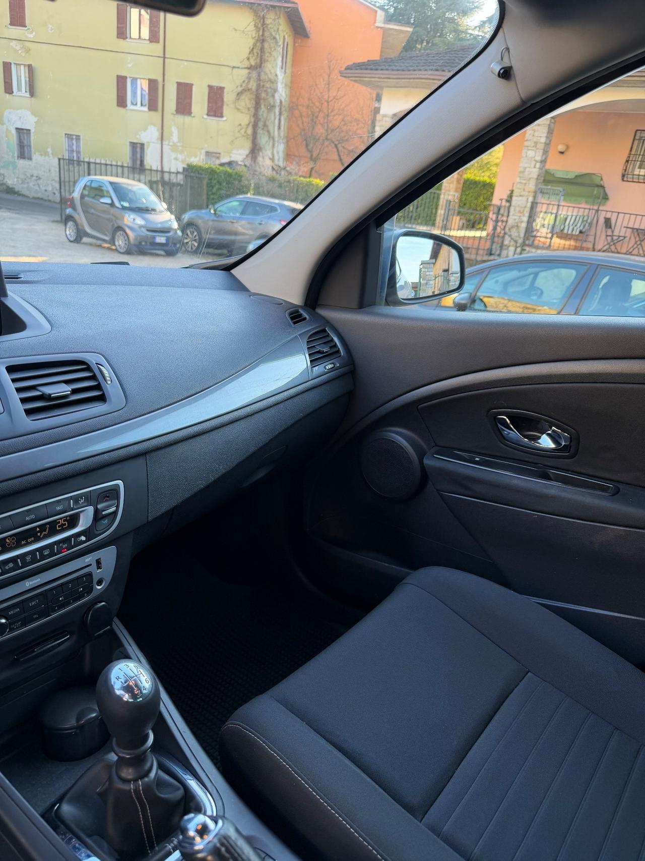 Renault MEGANE dCi 110CV LIMITED KMCERT GARANZ UNICOPR