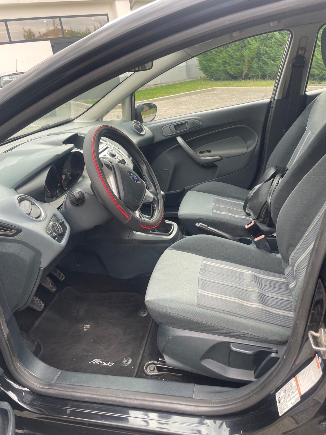 Ford Fiesta 1.4 TDCi 5p. Titanium x neo patentati