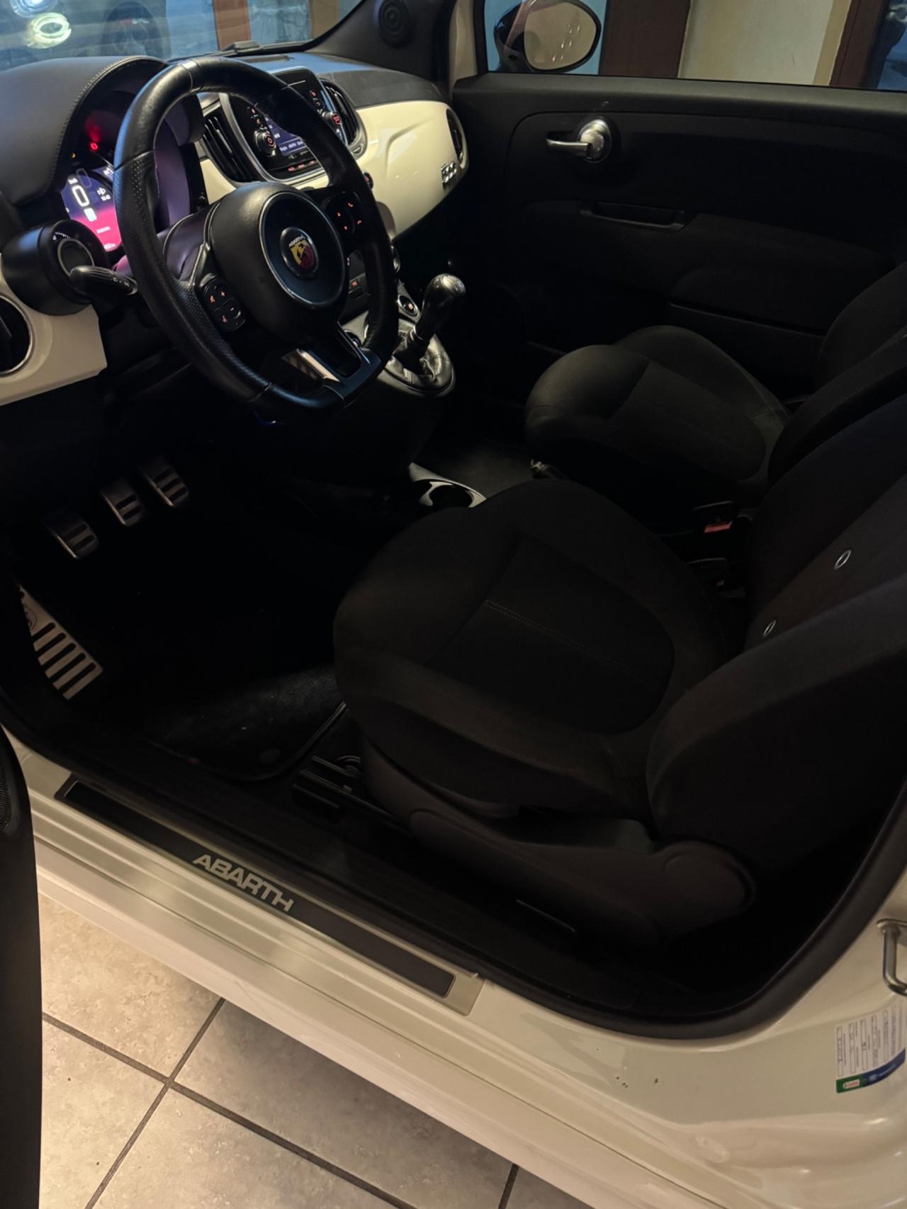 Abarth 595 1.4 Turbo T-Jet 145 CV