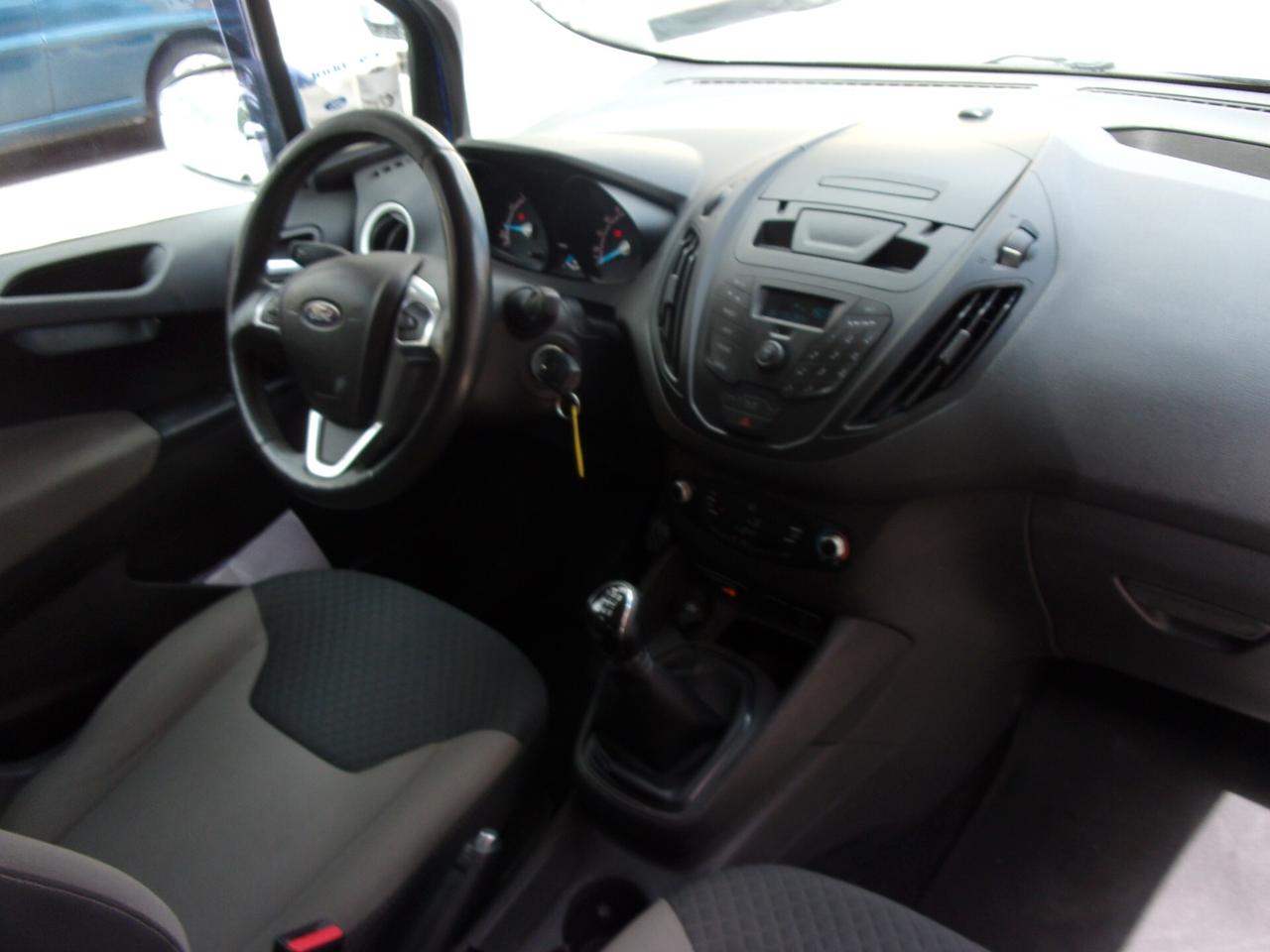 Ford Tourneo Courier 1.0 EcoBoost 100 CV Titanium