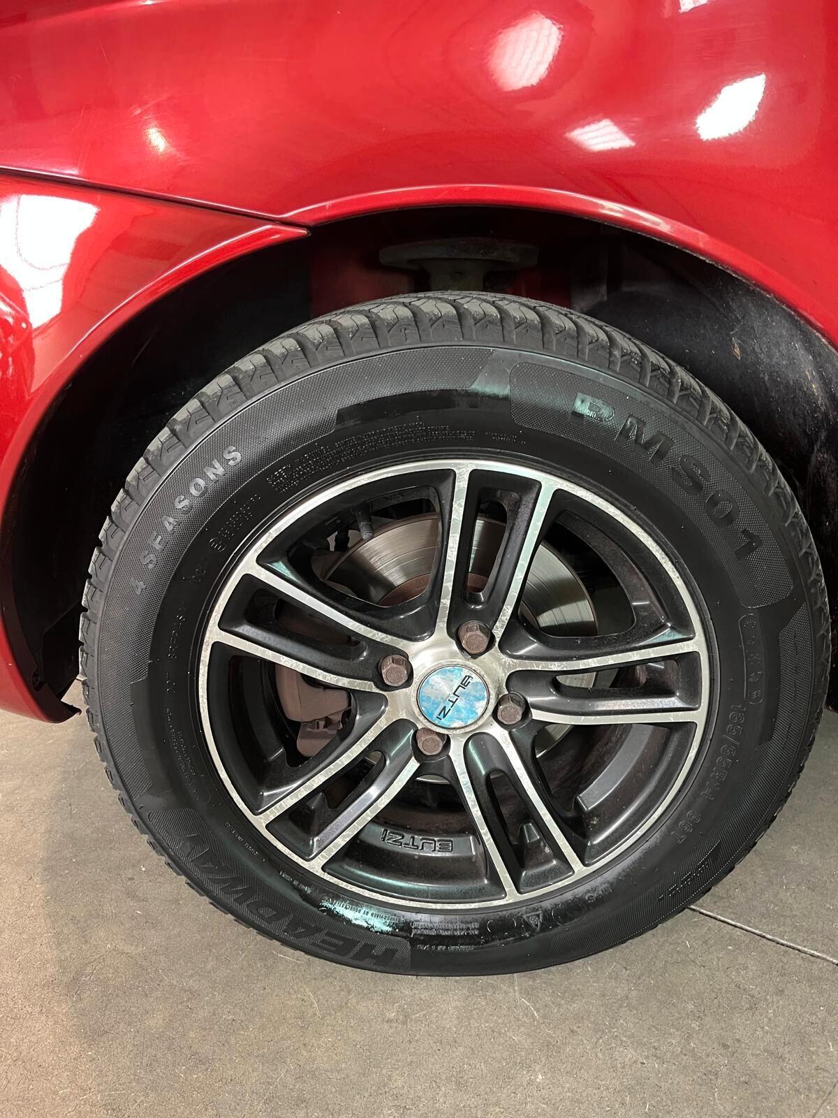 Lancia Ypsilon 1.2 NEOPATENTATI