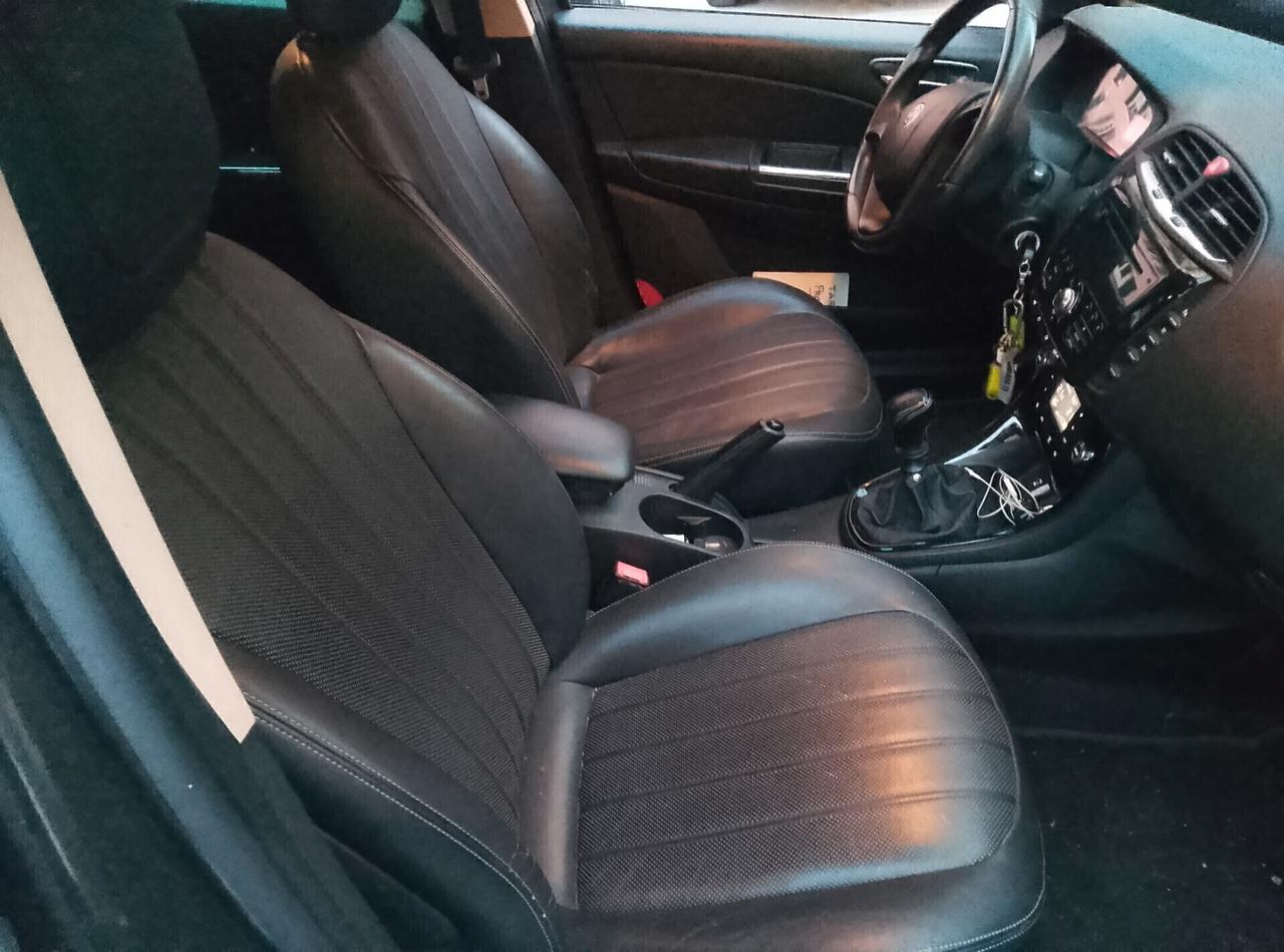 Lancia Delta 1.6 MJT DPF 105 CV Gold