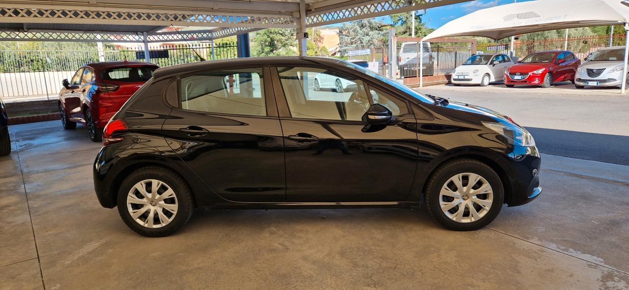 Peugeot 208 1.4 HDi 68cv Allure