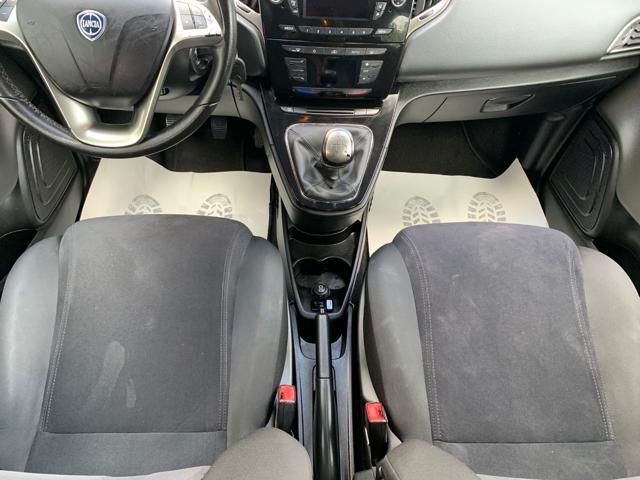 LANCIA Ypsilon 1.2 69 CV 5 porte Silver