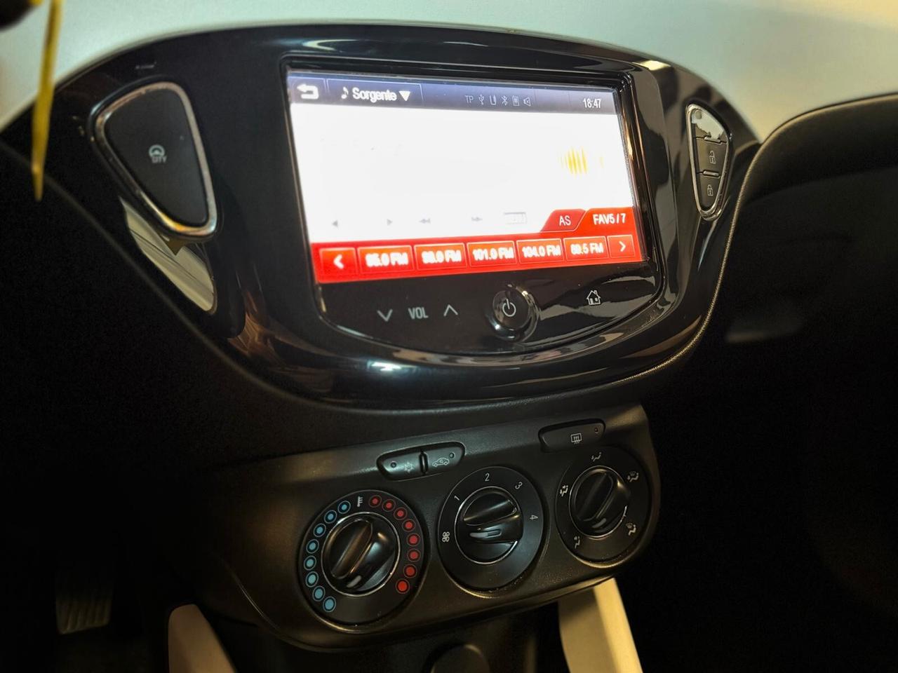 Opel Adam 1.4 87 CV GPL Tech Jam