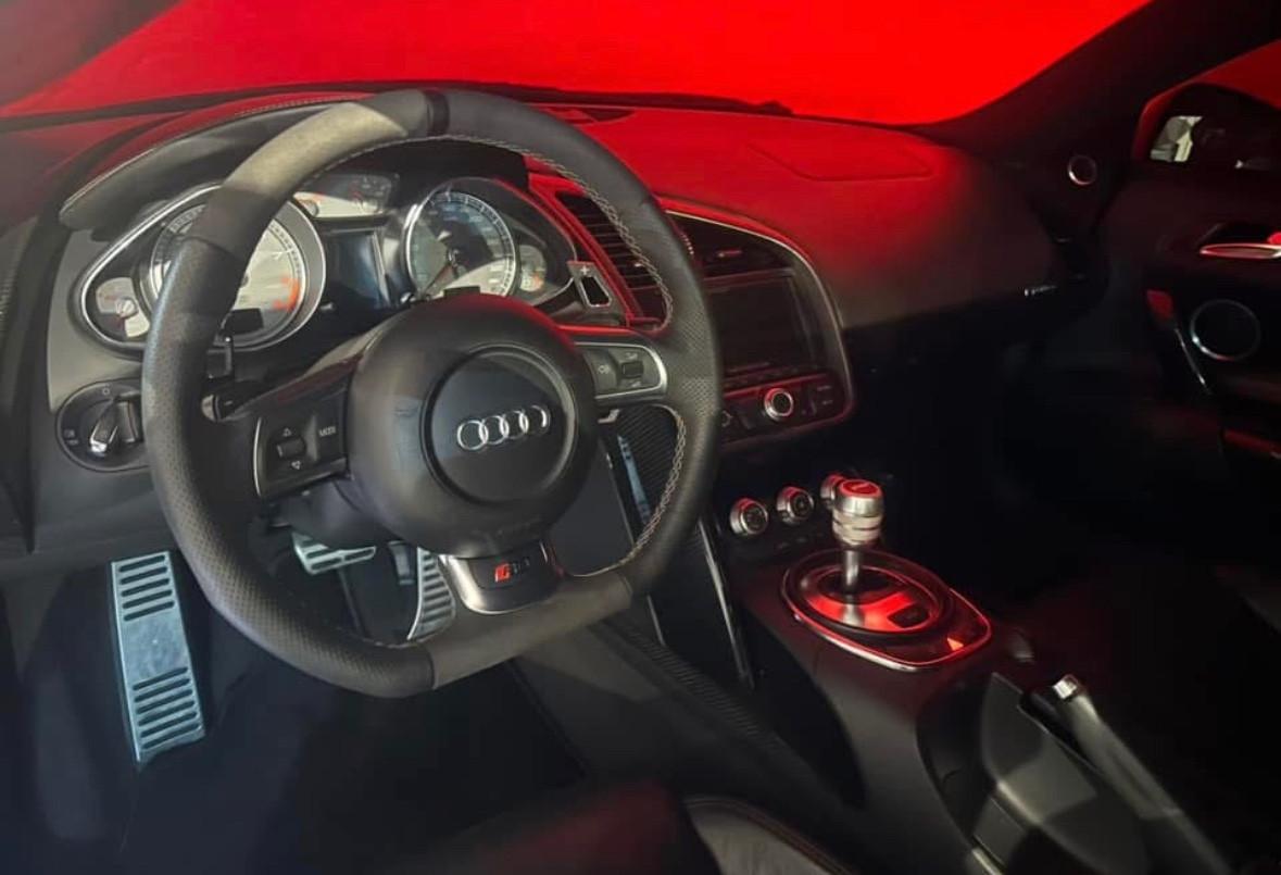 Audi R8 4.2 V8 FSI quattro