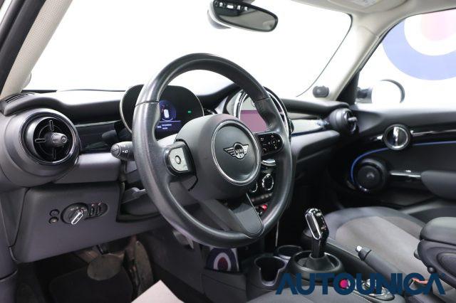 MINI Cooper 1.5 COOPER CAMDEN 5PORTE AUTOMATICA TETTO PANORAMA
