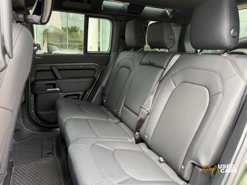 Land Rover Defender D200 AWD Auto 110 X-Dynamic SE