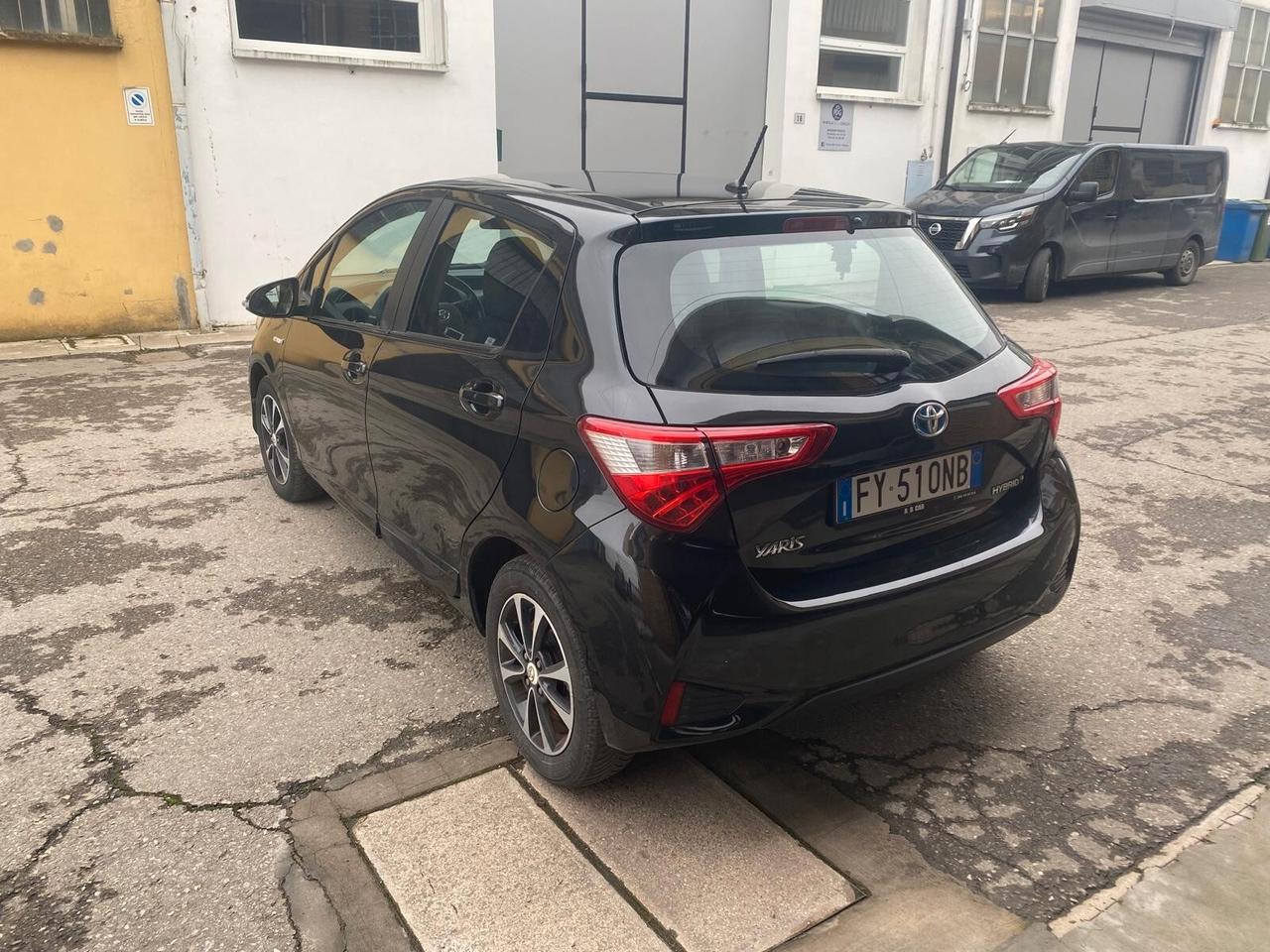 Toyota Yaris 1.5 Hybrid Active Plus CAMBIO AUTOM. - OK NEOP - GARANZIA 12 MESI