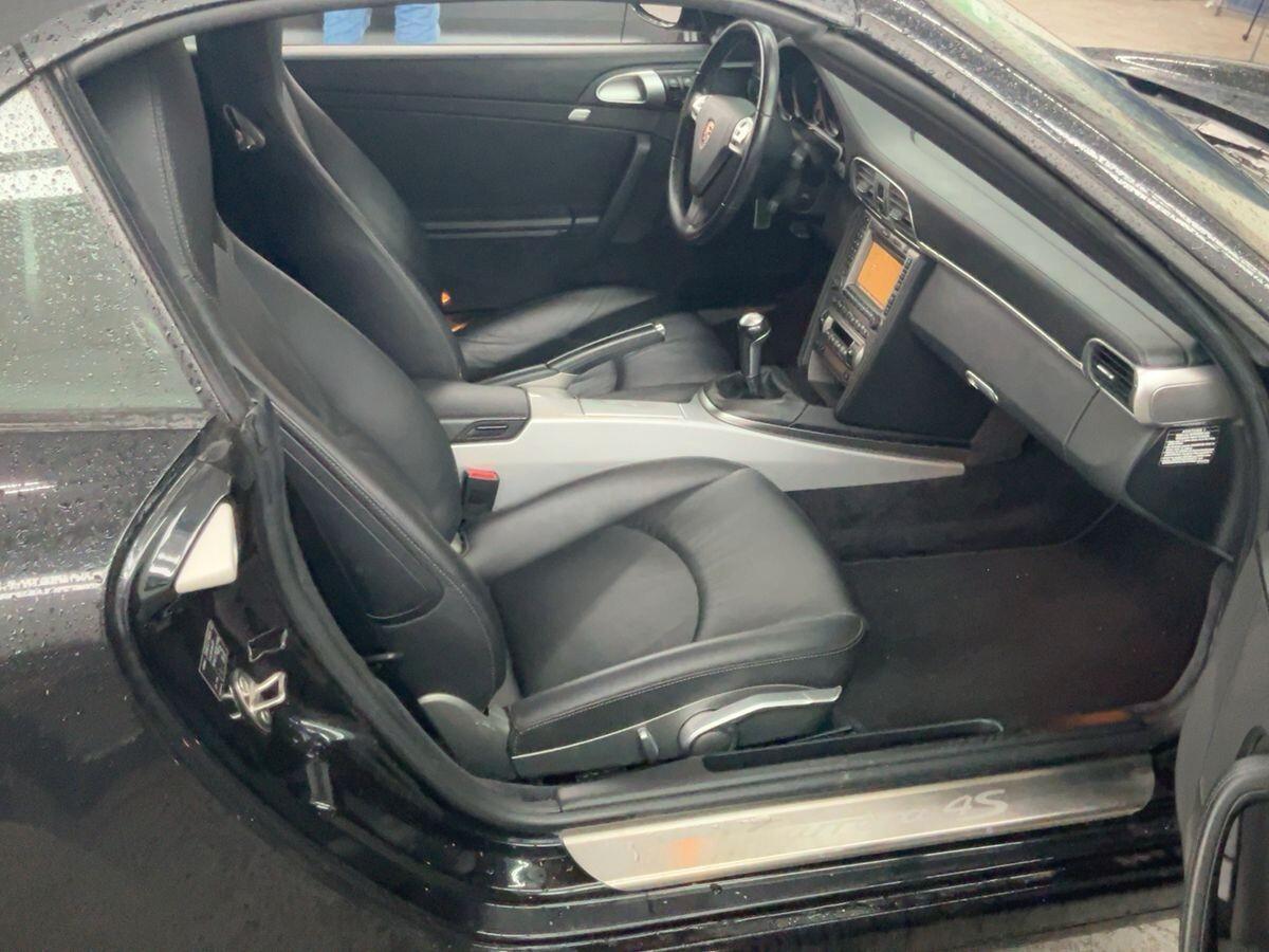 Porsche 911 Carrera 4S Cabriolet