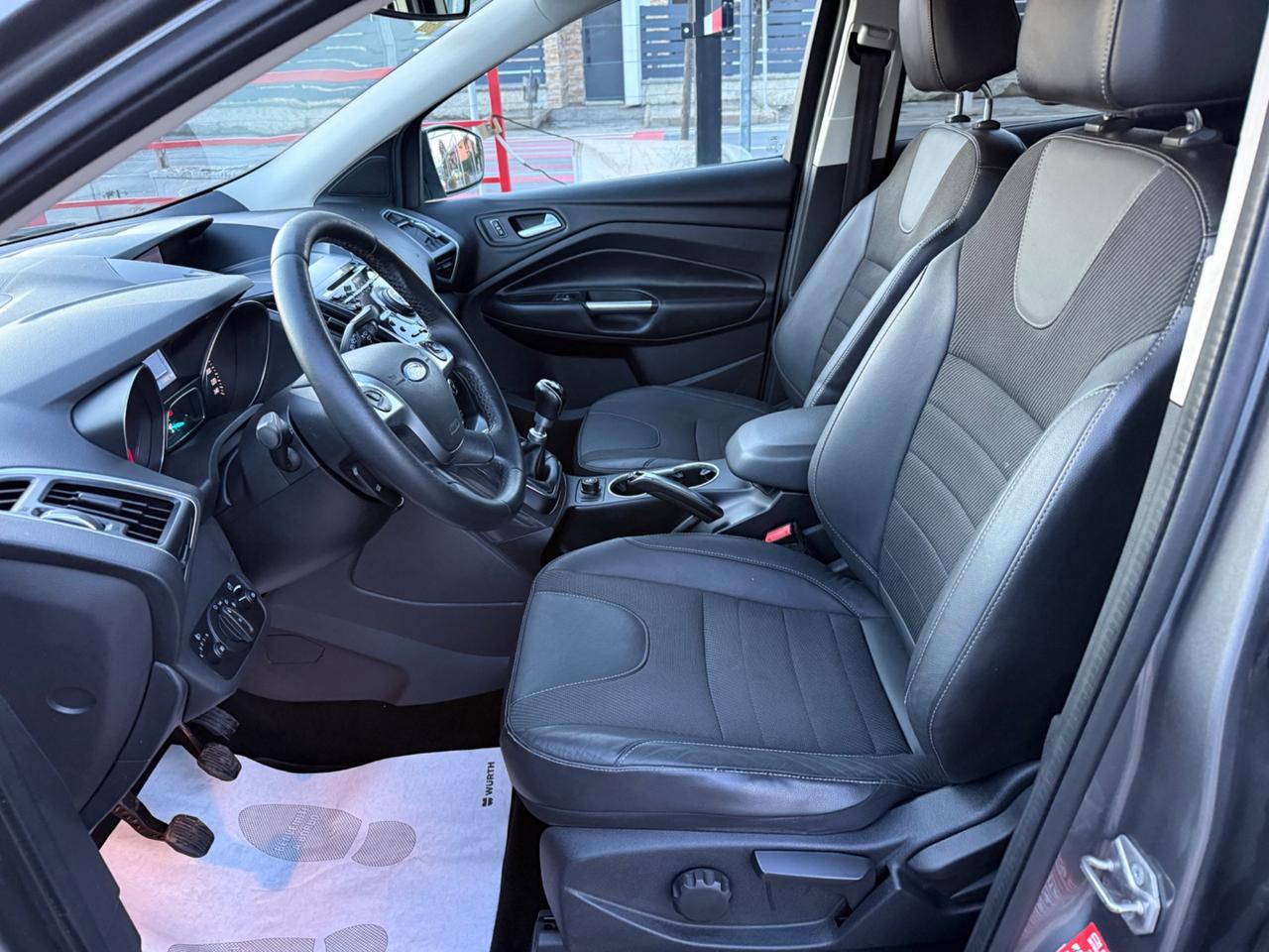 Ford Kuga 2.0 TDCI 140 CV 4WD Titanium