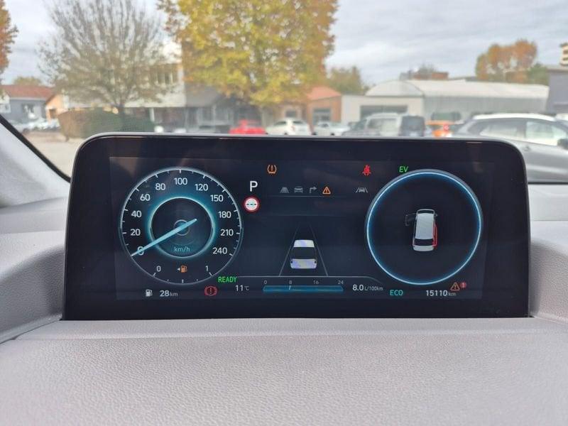 Hyundai Staria Staria 1.6 hev Luxury 2wd auto