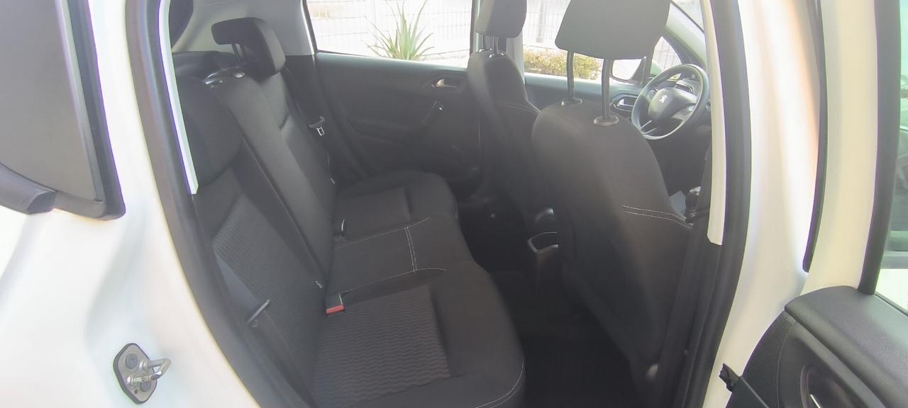 Peugeot 208 BlueHDi 100 S&S 5 porte Allure
