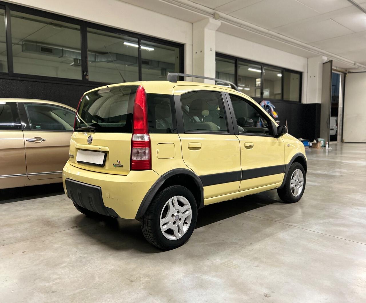 Fiat Panda 1.2 BENZINA/METANO - OK NEOPATENTATI - DISTRIBUZIONE OK !