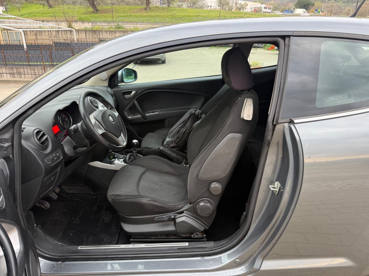 Alfa Romeo MiTo 1.6 JTDm-2 S&S Distinctive Sport Pack