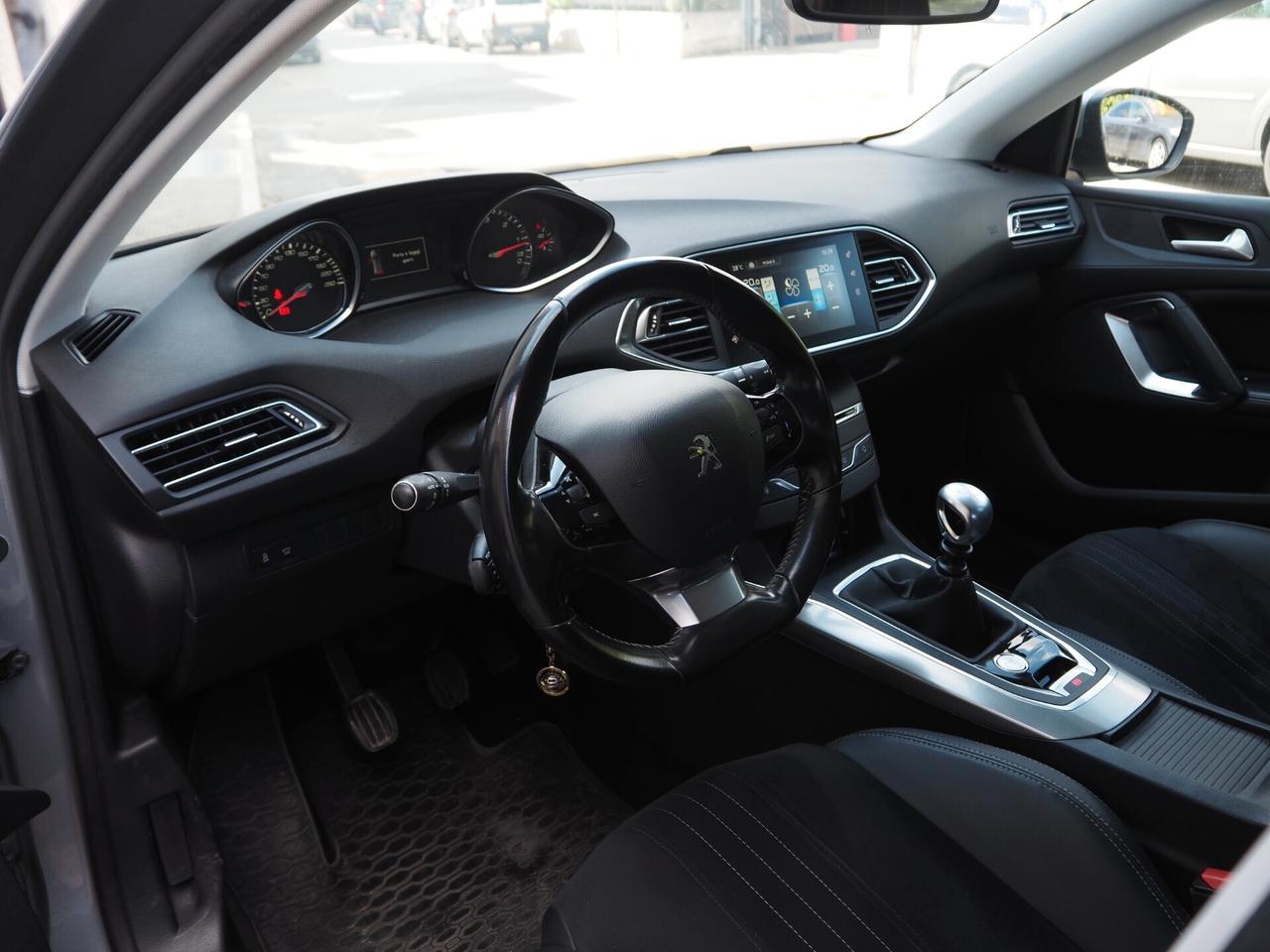Peugeot 308 BlueHDi 120 S&S Allure