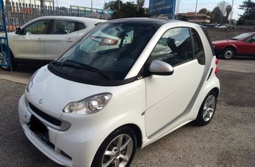 Smart ForTwo 1000 52 kW MHD coupé pure