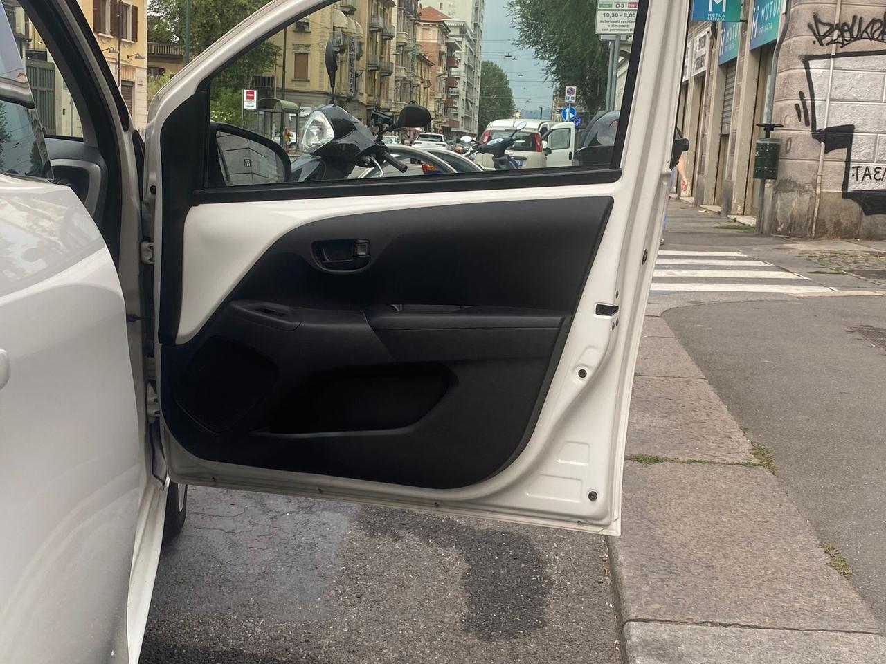 Toyota Aygo X-Play #11983
