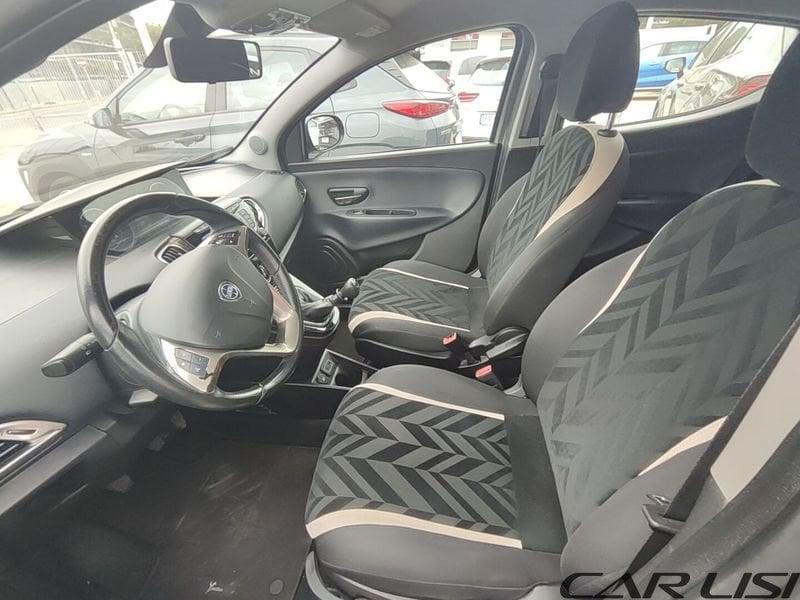 Lancia Ypsilon Ypsilon 1.2 69 CV 5 porte Silver
