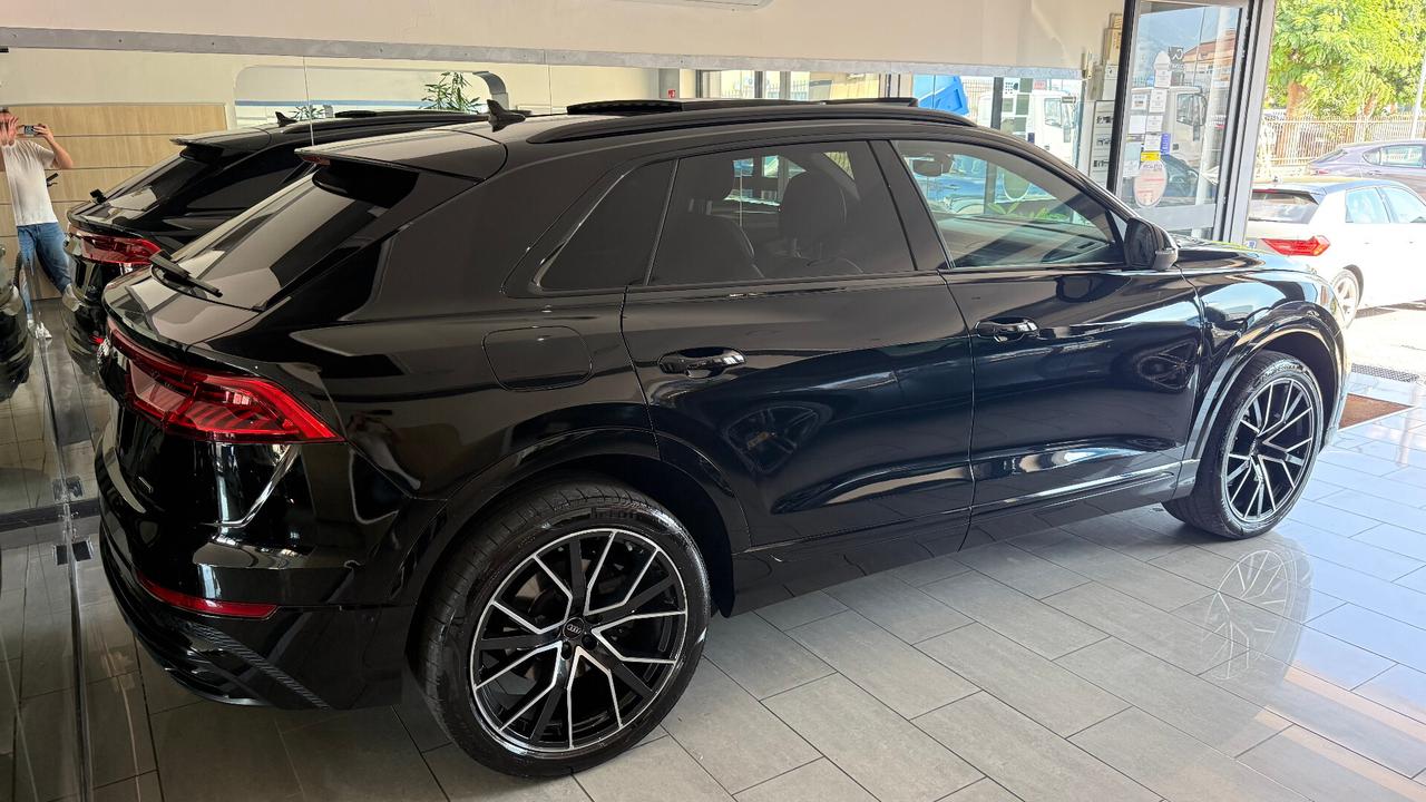 AUDI Q8 TDI 231 CV TETTO APRIBILE UFF ITALIA