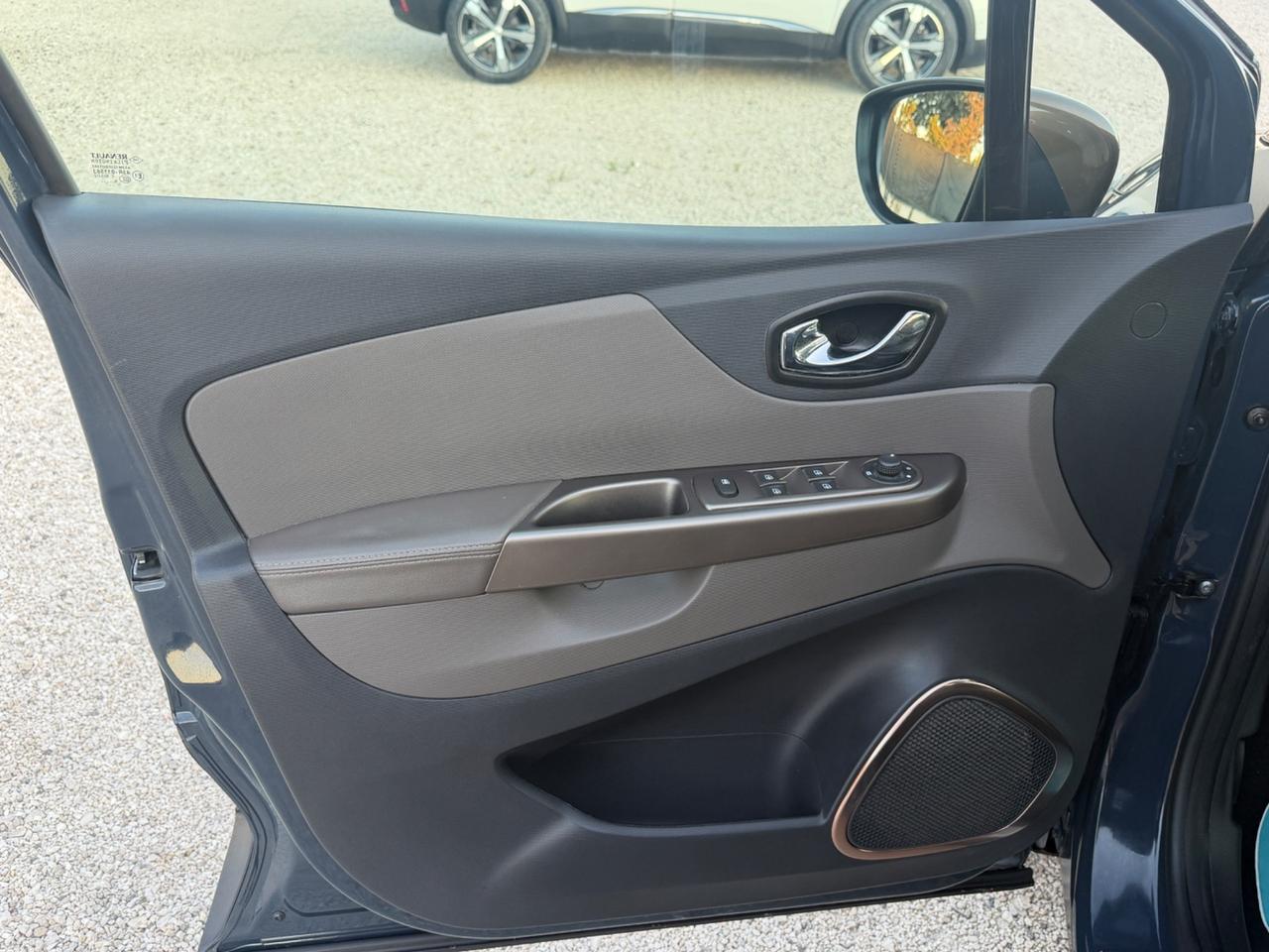 Renault Captur dCi 8V 90 CV Start&Stop Energy iconic