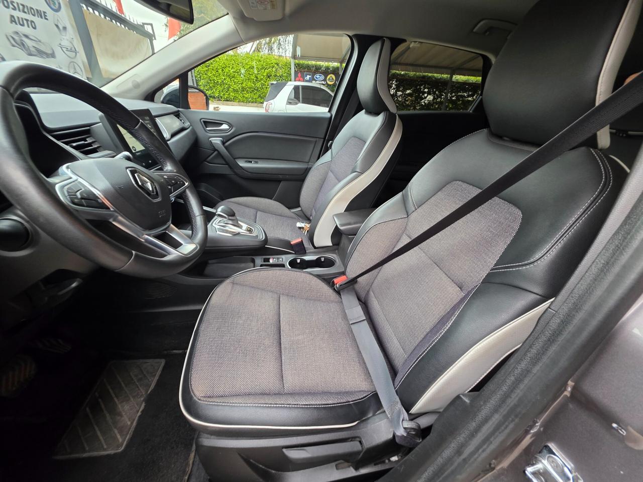 Renault Captur E-TECH INITIALE