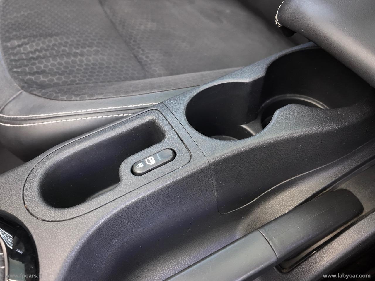 NISSAN Qashqai 1.6 dCi Tekna TETTO PAN.