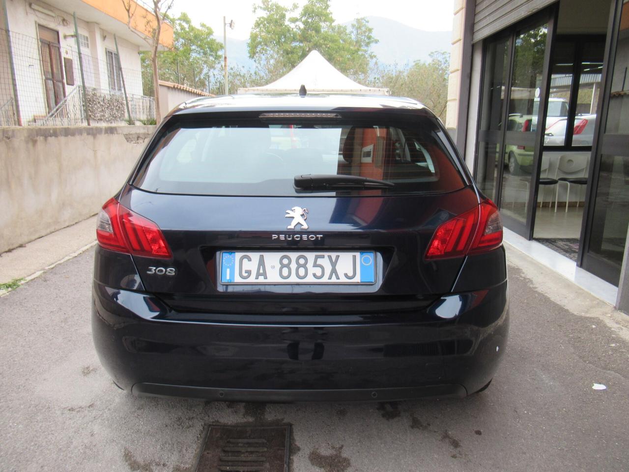 Peugeot 308 BlueHDi 130 S&S Business