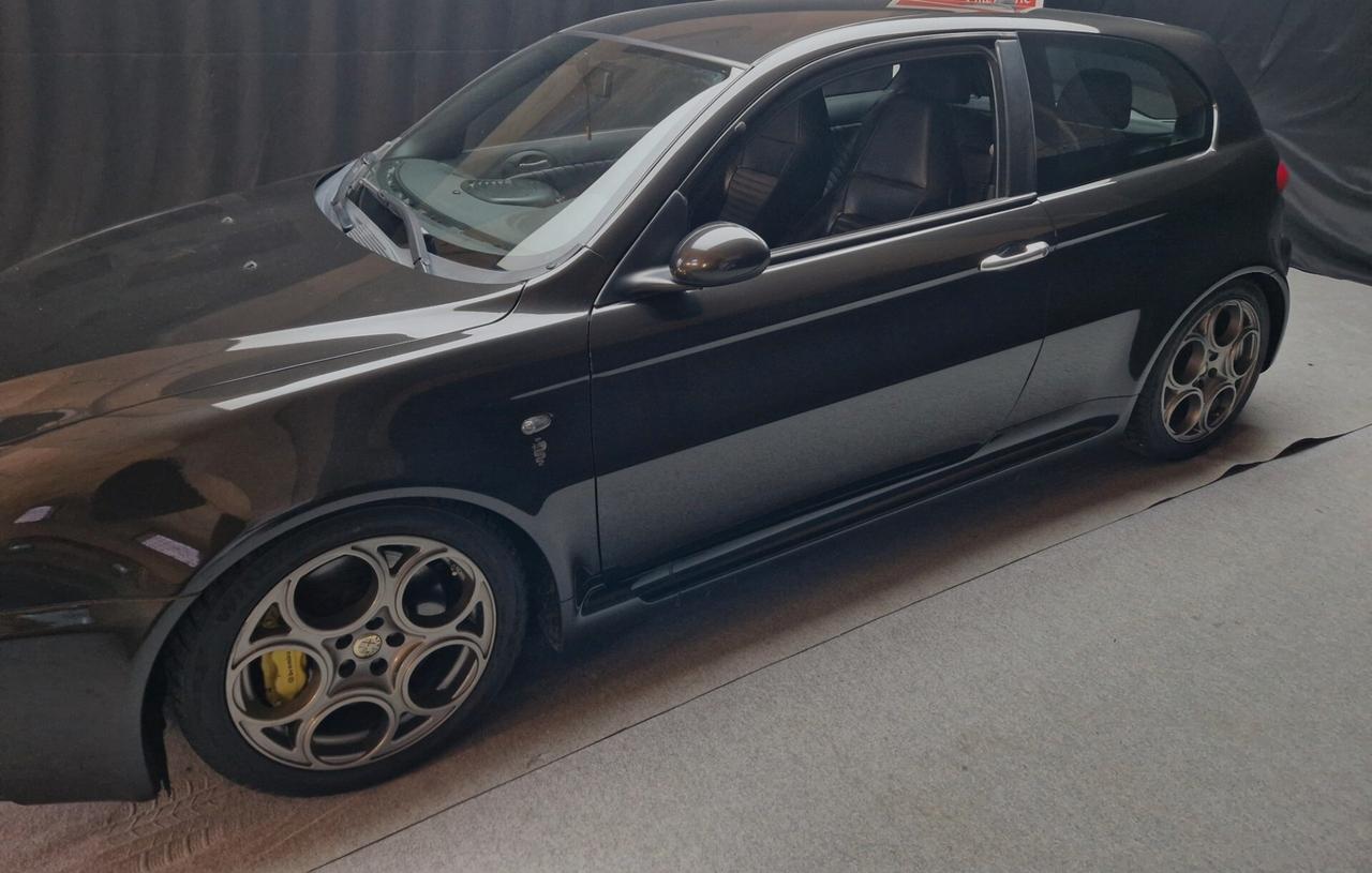 Alfa Romeo 147 3.2i V6 24V GTA ASI CON CRS
