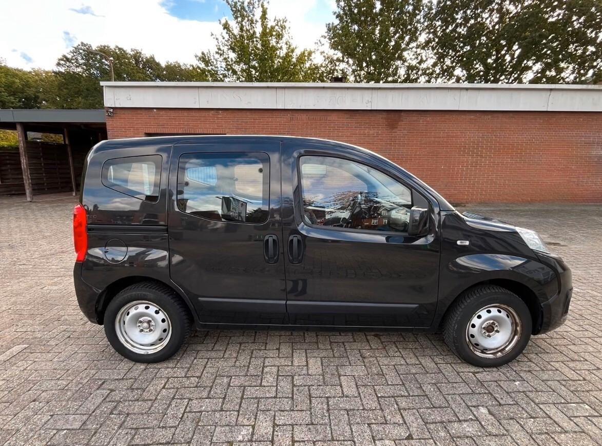Fiat Qubo 1.4 8V 77 CV Easy DOPPIA PORTA POSTERIORE Autovettura