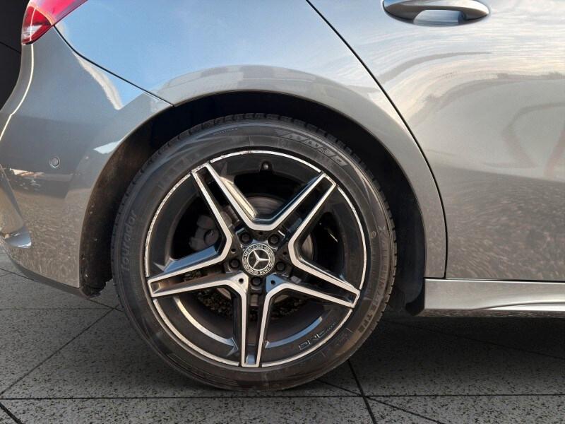 MERCEDES Classe A (W177) A 180 Automatic Pr...