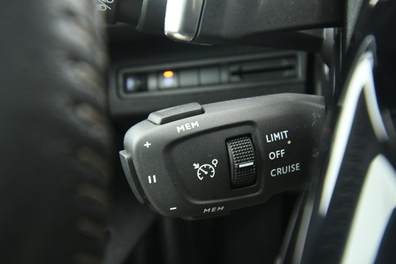 PEUGEOT 5008 1.5 bluehdi 130cv S&S Active mix eat8 N1 NEOPATENTATI+APP CONNECT