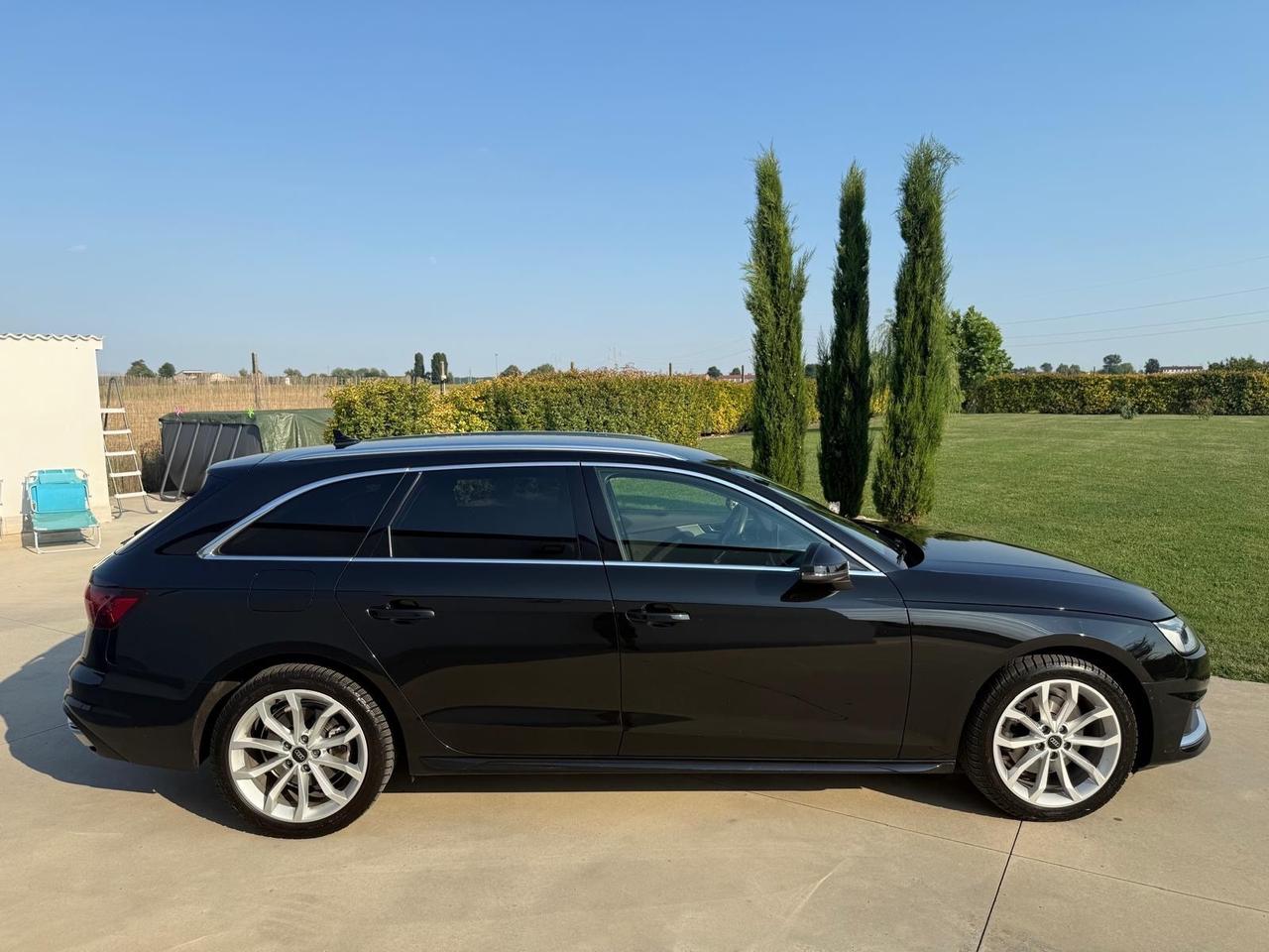 Audi A4 Avant 30 TDI/136 CV S tronic Business SPORT