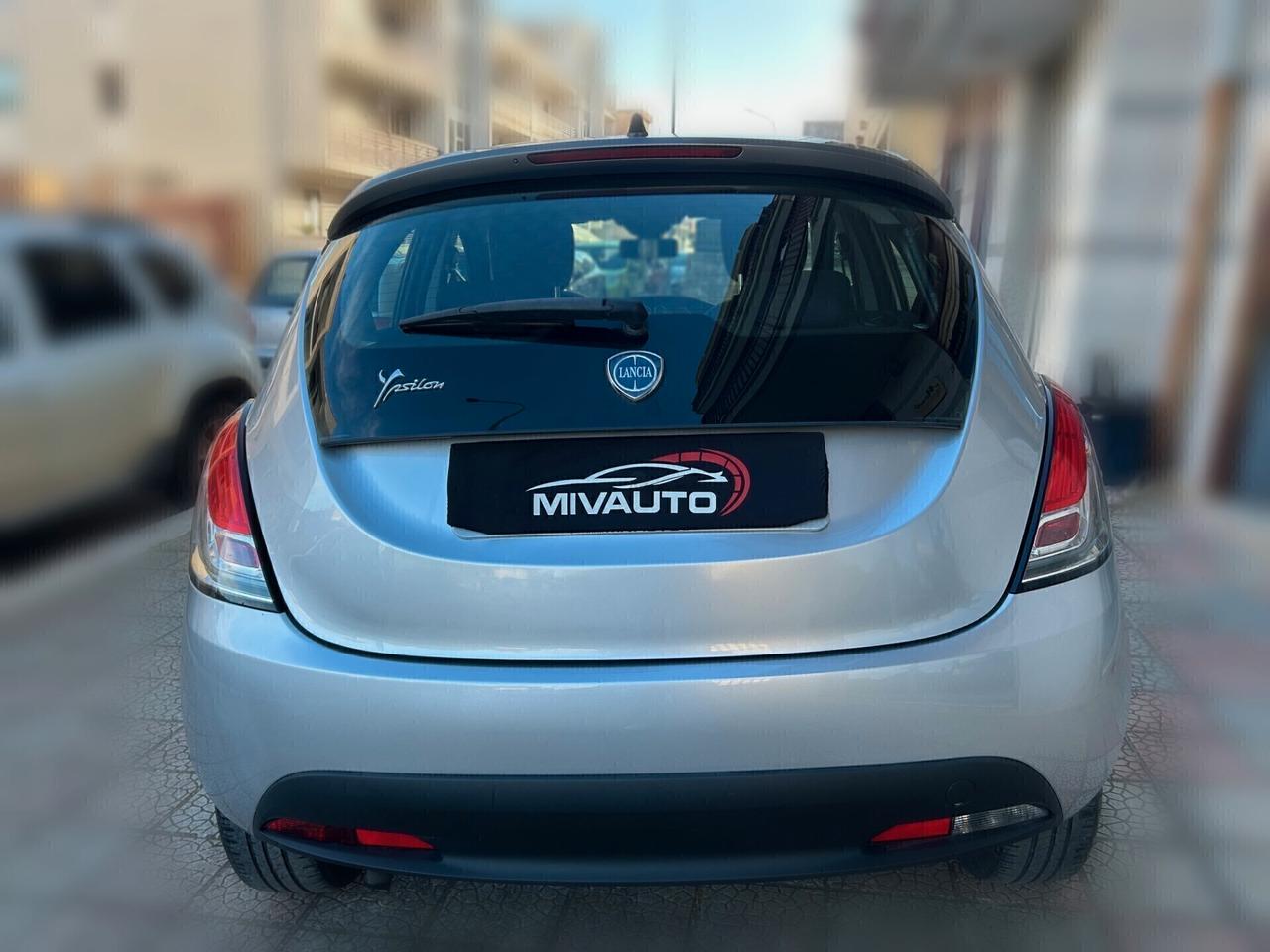 Lancia Ypsilon 0.9 TwinAir 85 CV 5 porte S&S Platinum