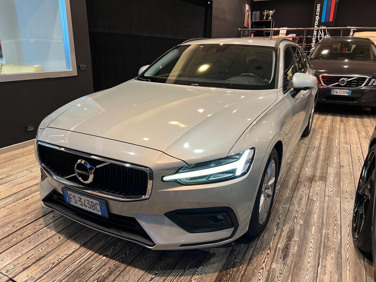 VOLVO V60/UNICO PROP/IVA ESPOSTA